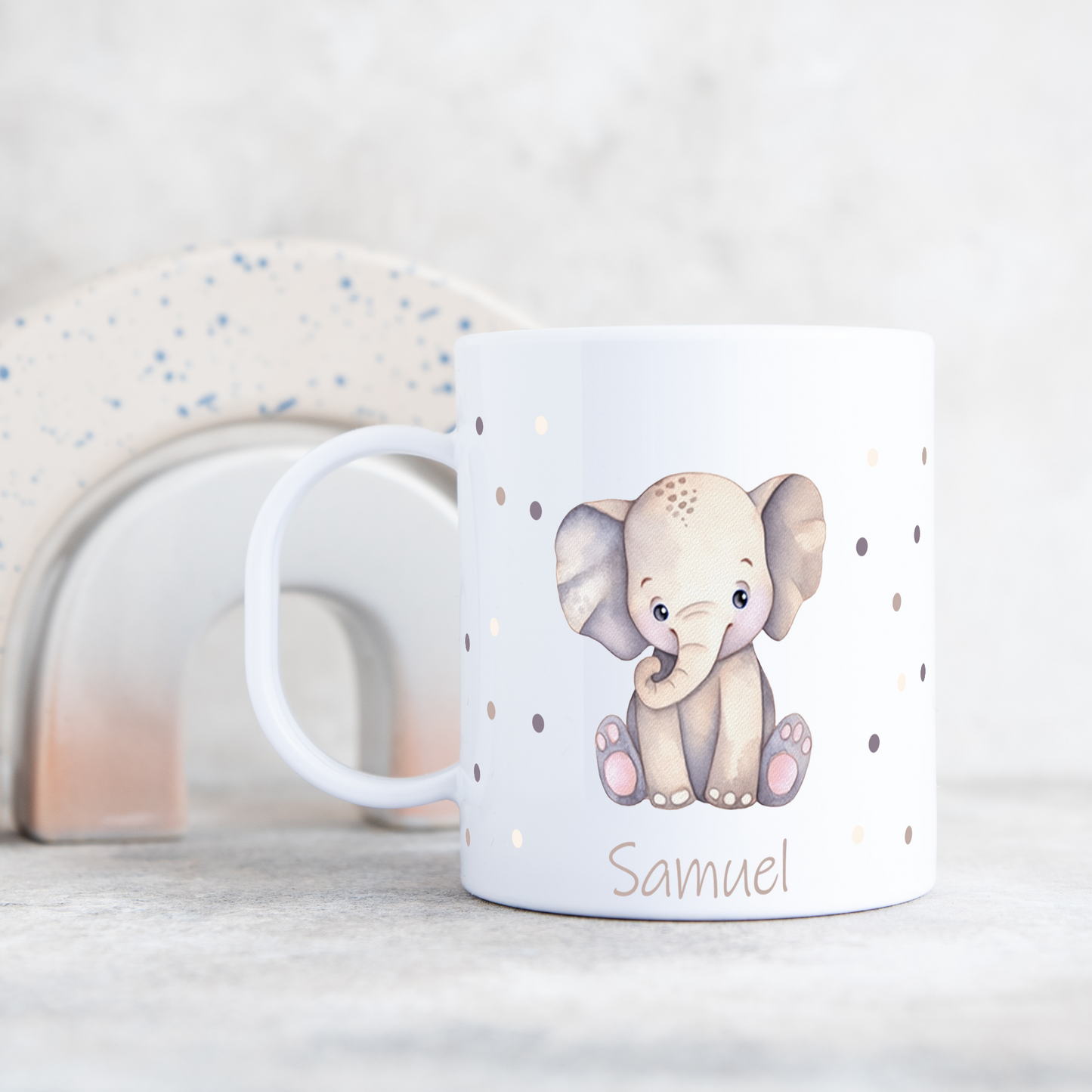 Kunststofftasse Tiere mit Punkten